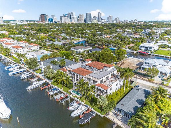 1532 SE 12th St 302, Fort Lauderdale FL 33316