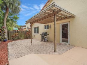 5540 NW 51st Avenue, Coconut Creek FL 33073