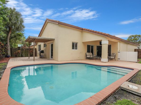 5540 NW 51st Avenue, Coconut Creek FL 33073