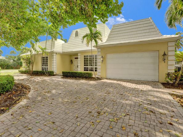 40 Compass Isle, Fort Lauderdale FL 33308