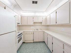 2638 E Gately Drive E 45, West Palm Beach FL 33415