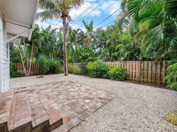 220 Malverne Road, West Palm Beach FL 33405