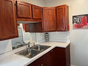 2145 Pierce St 101, Hollywood FL 33020