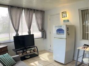 2145 Pierce St 101, Hollywood FL 33020