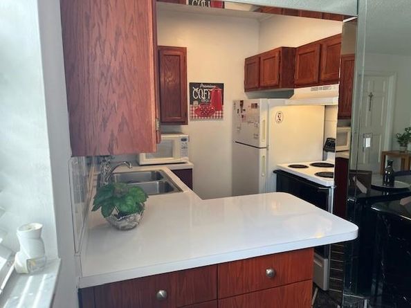 2145 Pierce St 101, Hollywood FL 33020
