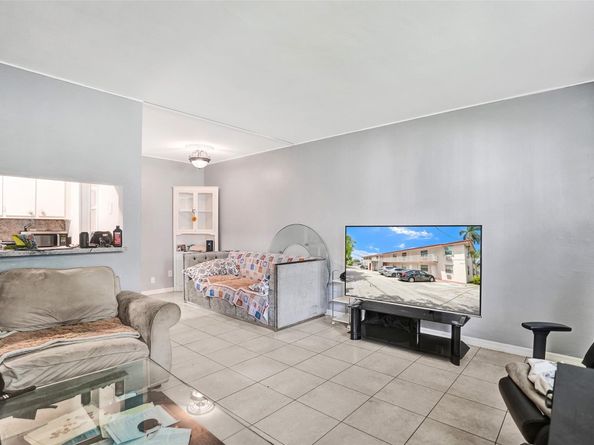 2915 Plunkett St 5D, Hollywood FL 33020