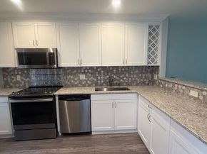 178 Lake Susan Lane, West Palm Beach FL 33411