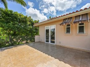 704 SW 16th St, Fort Lauderdale FL 33315