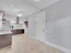 704 SW 16th St, Fort Lauderdale FL 33315