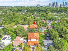 704 SW 16th St, Fort Lauderdale FL 33315