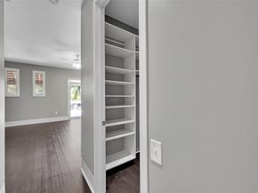 704 SW 16th St, Fort Lauderdale FL 33315