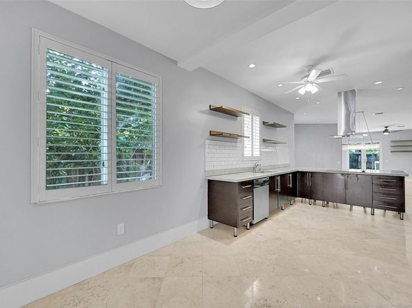 704 SW 16th St, Fort Lauderdale FL 33315