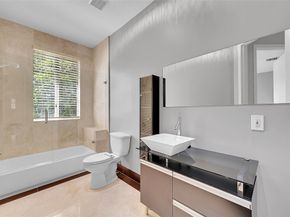 704 SW 16th St, Fort Lauderdale FL 33315