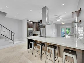 704 SW 16th St, Fort Lauderdale FL 33315