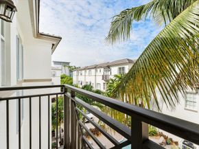 285 SE 6th Avenue J, Delray Beach FL 33483