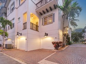 285 SE 6th Avenue J, Delray Beach FL 33483