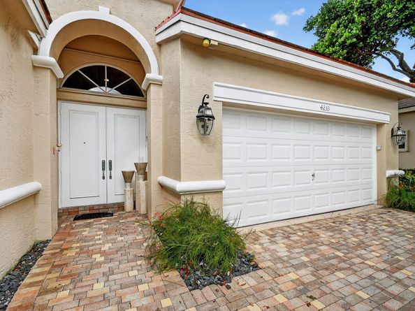 4233 Imperial Club Lane, Lake Worth FL 33449