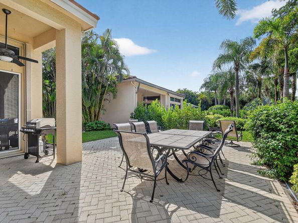 4233 Imperial Club Lane, Lake Worth FL 33449