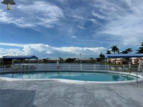 815 SW 10th Terrace 15V, Hallandale Beach FL 33009