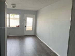 815 SW 10th Terrace 15V, Hallandale Beach FL 33009