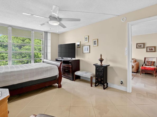 3000 S Course Drive 604, Pompano Beach FL 33069