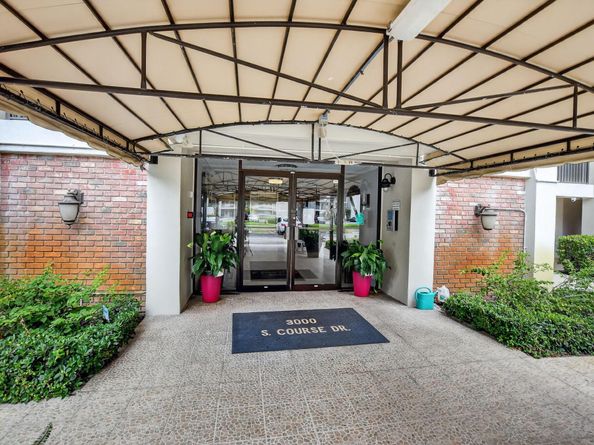 3000 S Course Drive 604, Pompano Beach FL 33069