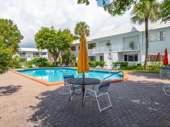 418 S Cypress Road 128, Pompano Beach FL 33060