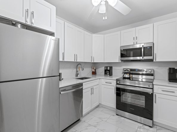 418 S Cypress Road 128, Pompano Beach FL 33060
