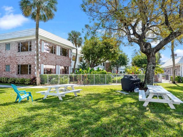 418 S Cypress Road 128, Pompano Beach FL 33060