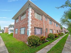 418 S Cypress Road 128, Pompano Beach FL 33060