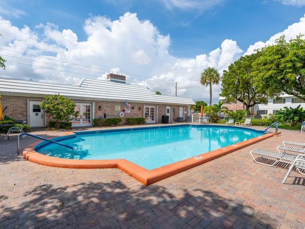 418 S Cypress Road 128, Pompano Beach FL 33060