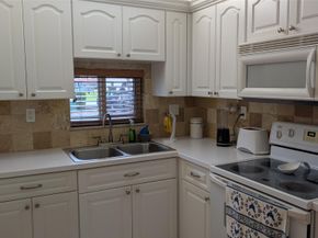 9300 N Hollybrook Lake Dr 106, Pembroke Pines FL 33025