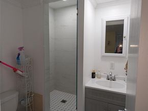 9300 N Hollybrook Lake Dr 106, Pembroke Pines FL 33025