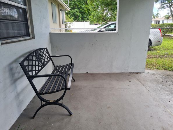 6141 Garfield, Hollywood FL 33024