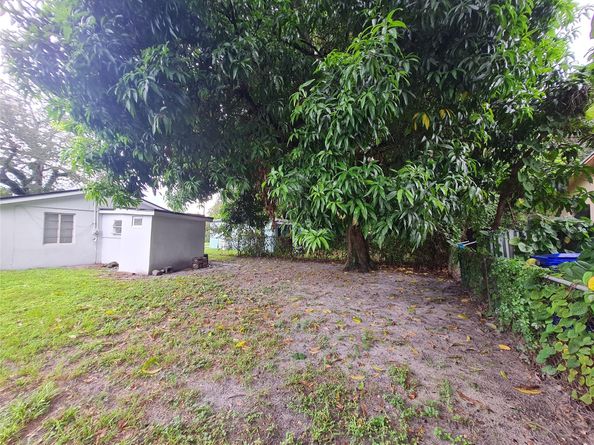 6141 Garfield, Hollywood FL 33024