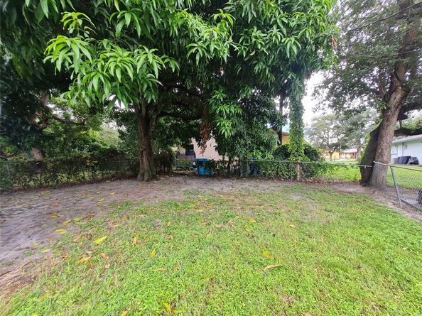 6141 Garfield, Hollywood FL 33024