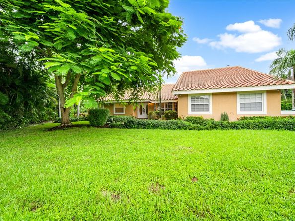 7604 Lexington Ln, Parkland FL 33067