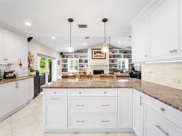 7604 Lexington Ln, Parkland FL 33067
