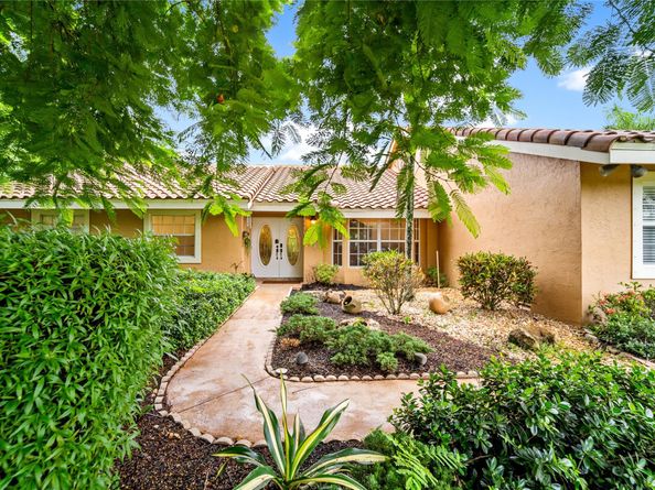 7604 Lexington Ln, Parkland FL 33067