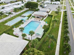 1112 Lake Terrace 207, Boynton Beach FL 33426