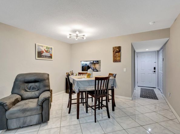12012 Greenway Circle S 205, Royal Palm Beach FL 33411