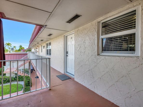 12012 Greenway Circle S 205, Royal Palm Beach FL 33411