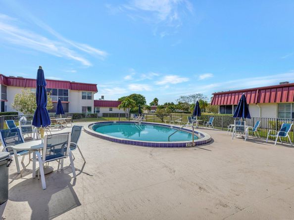 12012 Greenway Circle S 205, Royal Palm Beach FL 33411
