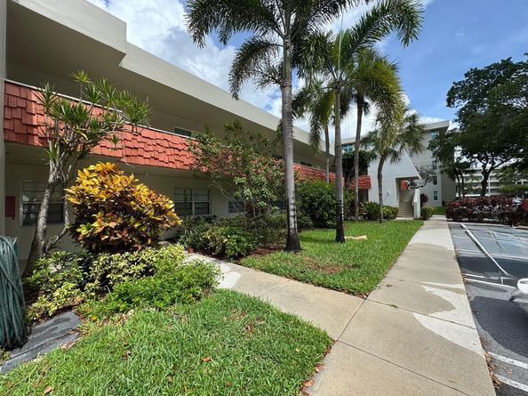 901 Cypress Ter 103, Pompano Beach FL 33069