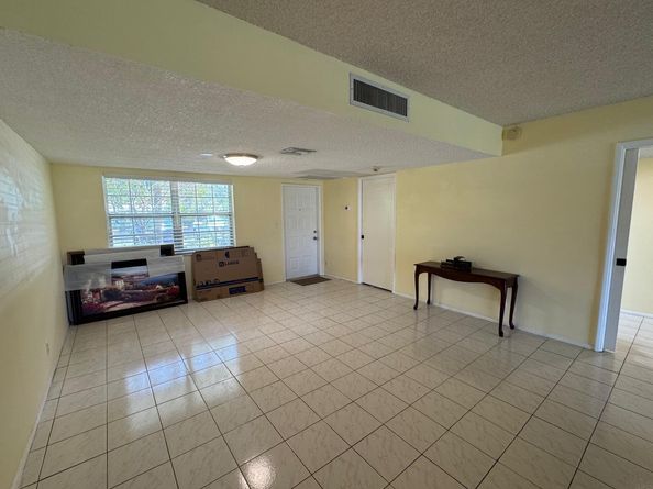 901 Cypress Ter 103, Pompano Beach FL 33069