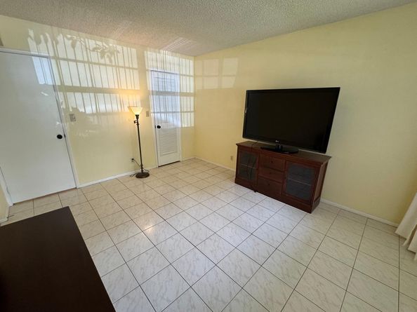 901 Cypress Ter 103, Pompano Beach FL 33069