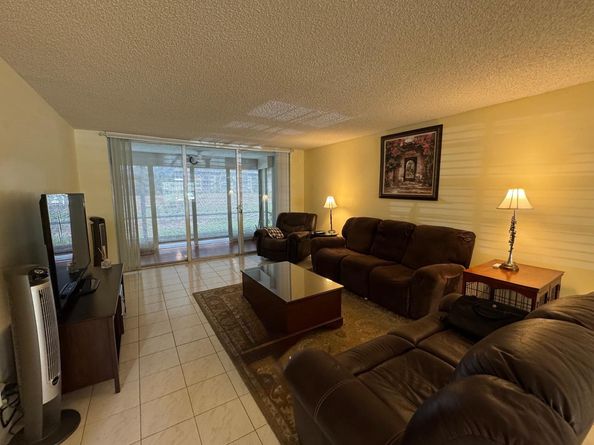 901 Cypress Ter 103, Pompano Beach FL 33069