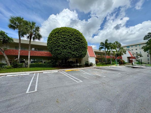 901 Cypress Ter 103, Pompano Beach FL 33069