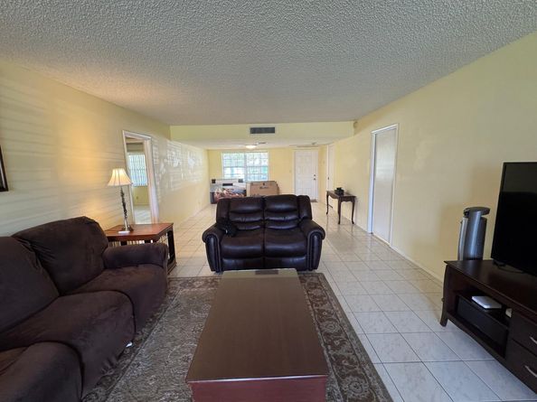 901 Cypress Ter 103, Pompano Beach FL 33069