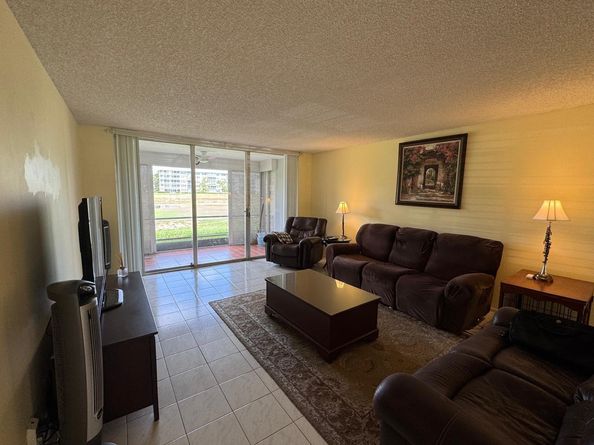 901 Cypress Ter 103, Pompano Beach FL 33069